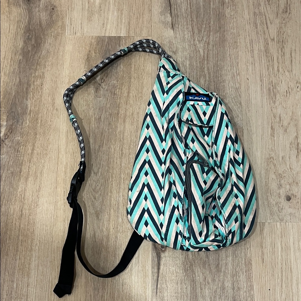 Kavu Chevron Pattern Sling Bag in Green and Black